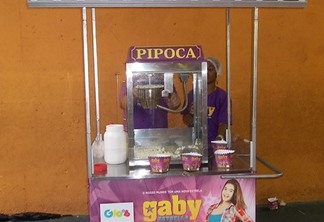 Carrinho de pipoca sustentável promove 'Gaby Estrella'