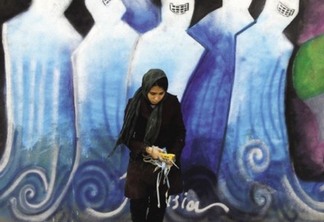Grafites no Afeganistão apagam marcas da guerra
