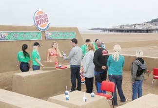<!--:pt-->Burguer King promove sorvete em lanchonete de areia<!--:-->
