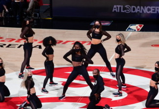 ATLANTA, GA – NOVEMBER 22: The Atlanta Hawks dancers perform before the game against the Oklahoma City Thunder on November 22, 2021 at State Farm Arena in Atlanta, Georgia. NOTE TO USER: User expressly acknowledges and agrees that, by downloading and/or using this Photograph, user is consenting to the terms and conditions of the Getty […]