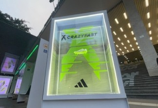 Adidas faz ação de lançamento da nova chuteira X Crazyfast