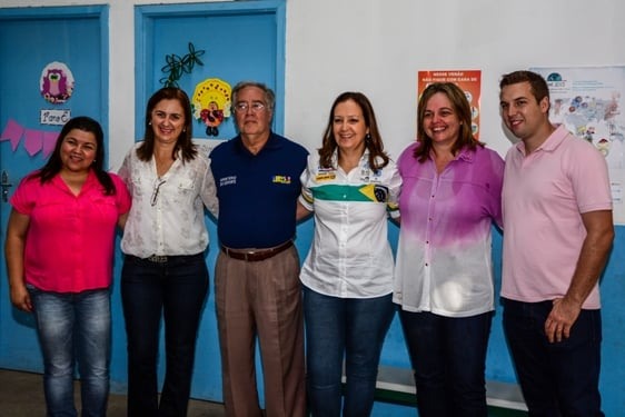 Dirigentes da Secretaria de Educação e Turismo de Botucatu e Tânia Mara. 