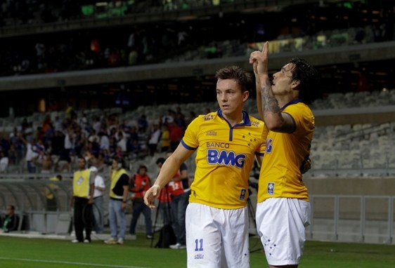A terceira camisa do Cruzeiro foi apresentada em partida válida pelo Campeonato Brasileiro.