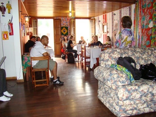 Grupo participante do famtur na Casa Lilás.