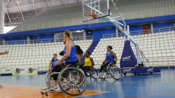 Seleção brasileira de basquete em cadeira de rodas segue em ritmo forte sua preparação para os jogos Paraolímpicos do Canadá.