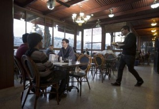 Restaurante dá desconto a quem desligar o celular