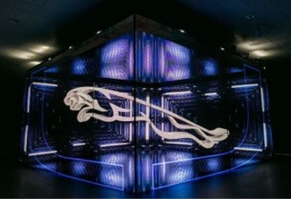 Novo Jaguar F-Pace é apresentado no 'O Cubo' dos Studios Apple