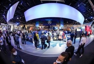 Lampada.ag apresenta conceito inovador em espaço da Mercedes-Benz na Fenatran
