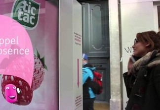 Tic Tac transforma pontos de ônibus em vending machines