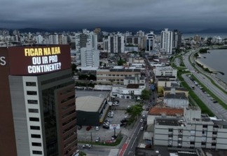 Snickers apresenta campanha em mídia DOOH inédita em Florianópolis