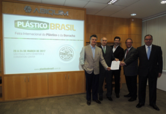 Abiquim sela acordo de parceria para a Plástico Brasil