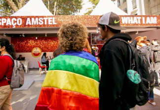 Amstel promove retificação de nome para transgêneros na Feira da Diversidade LGBT+