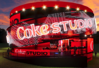 Coca-Cola tem arena 360° imersiva com apresentação de artistas e DJs