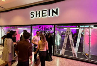 Fachada da pop-up da Shein no Shopping Estação, em Curitiba